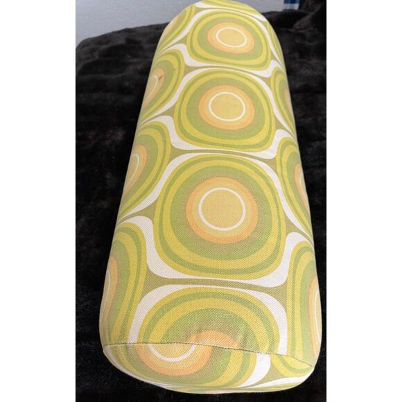 Psychedelic 70's groovy print Hugger Mugger Yoga Bolster Cushion 26" - Picture 1 of 5